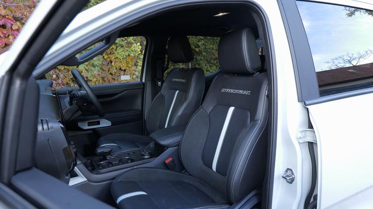 FORD RANGER PETROL Pick Up D/Cab Stormtrak 2.3 EcoBoost PHEV 281 Auto